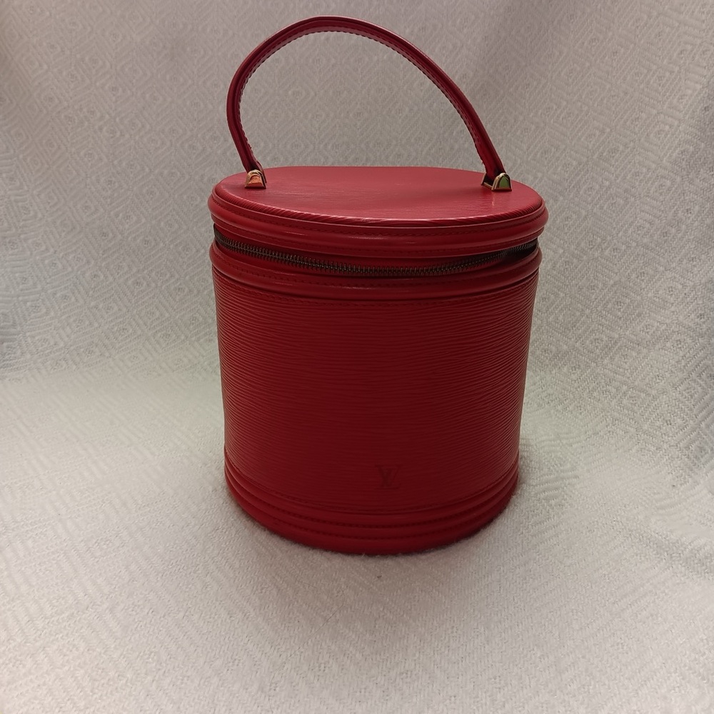 Louis Vuitton Holiday Red Makeup  Bag